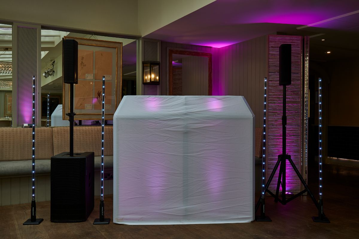 Gallery Item 2 for The Hoste
