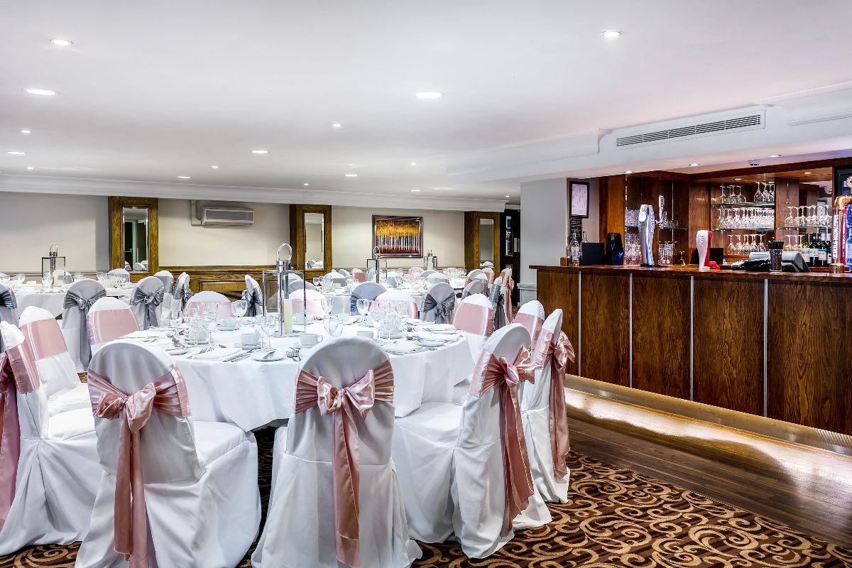 Gallery Item 12 for Pinewood Hotel