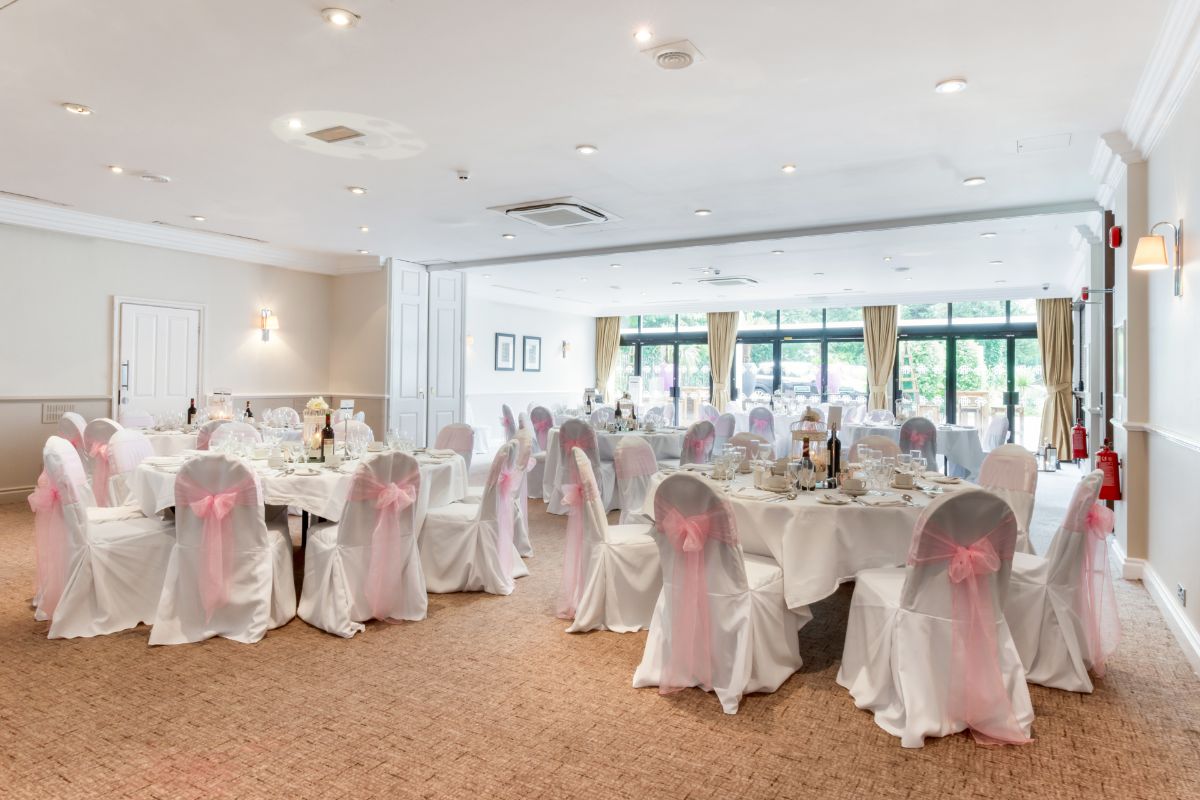 Gallery Item 8 for Pinewood Hotel